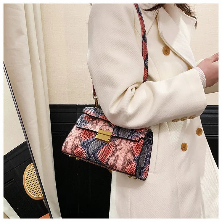 Fashionable High-end Texture Light Luxury Snake Print Niche Design Versatile Handhold Bag Shoulder Bag Crossbody Bag Armpit