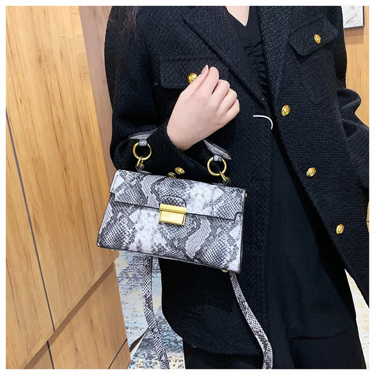 Fashionable High-end Texture Light Luxury Snake Print Niche Design Versatile Handhold Bag Shoulder Bag Crossbody Bag Armpit