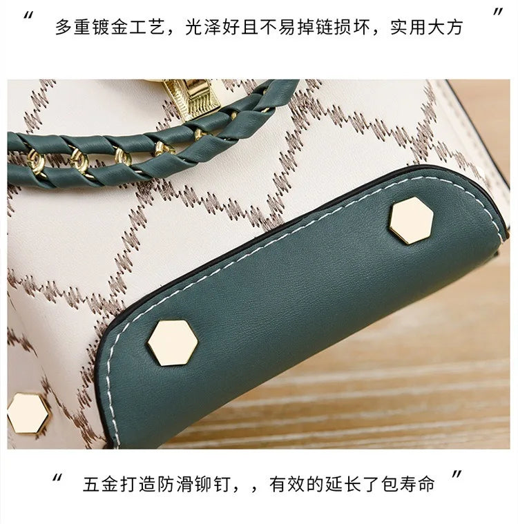 Korean version of simple and fashionable small square bag fashionable versatile shoulder messenger bag trendy mini mobile phone