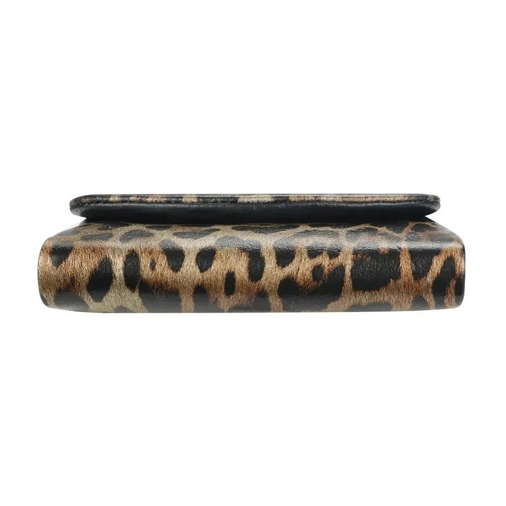 New Short Women's Wallet Coin Pocket Leopard Pattern Women's Wallet with Magnet and Photo Slot Suitable for Girls
