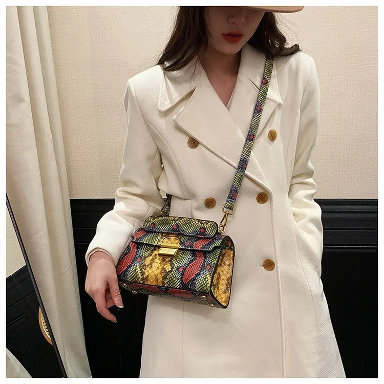 Fashionable High-end Texture Light Luxury Snake Print Niche Design Versatile Handhold Bag Shoulder Bag Crossbody Bag Armpit