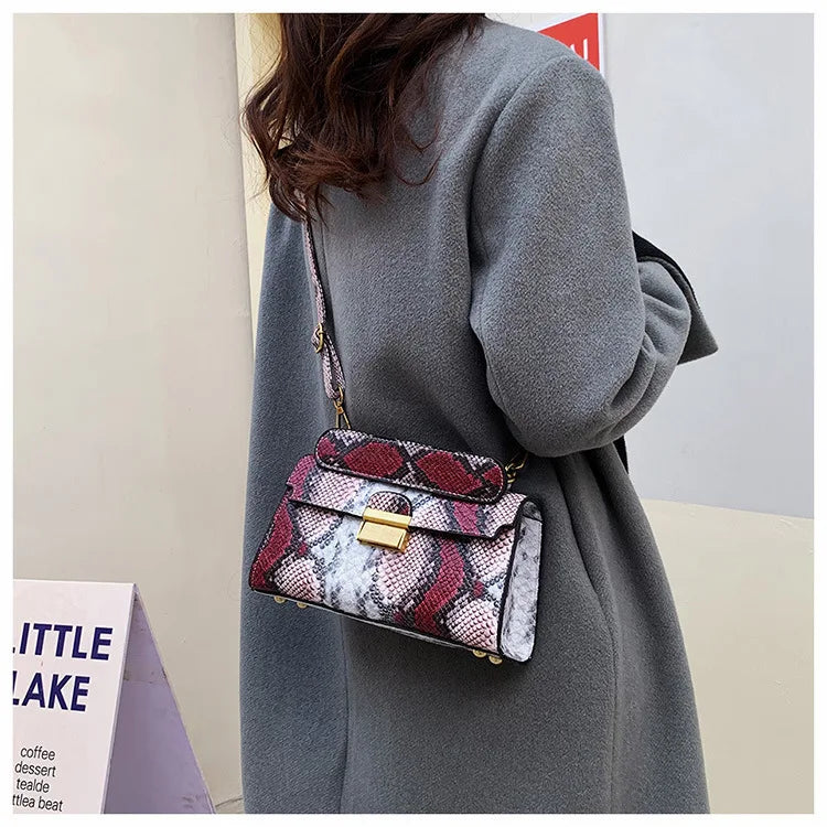 Fashionable High-end Texture Light Luxury Snake Print Niche Design Versatile Handhold Bag Shoulder Bag Crossbody Bag Armpit