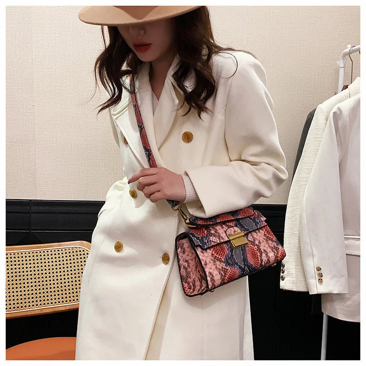 Fashionable High-end Texture Light Luxury Snake Print Niche Design Versatile Handhold Bag Shoulder Bag Crossbody Bag Armpit