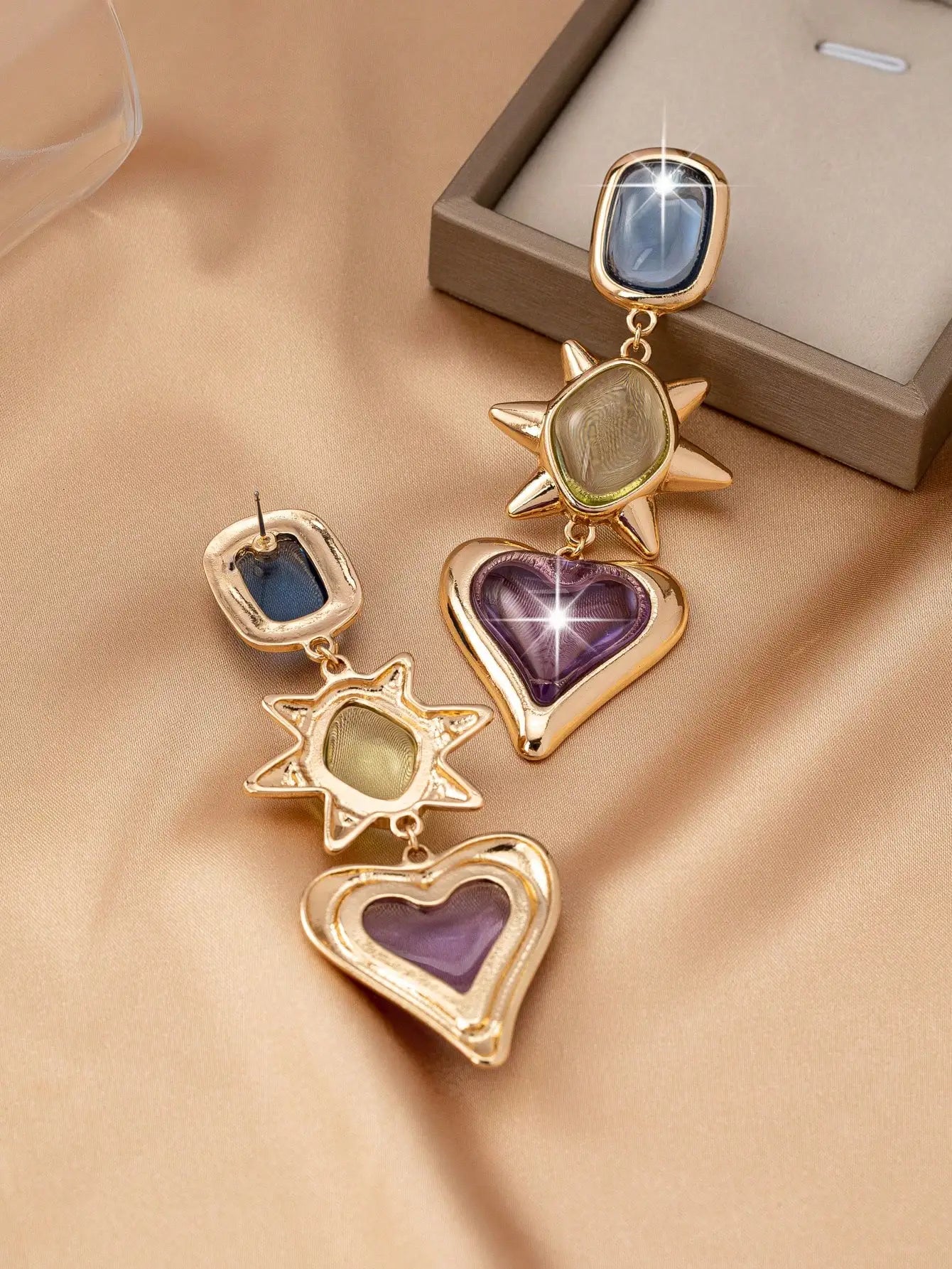 A Pair of Bohemian Retro-Style Sexy, Fashionable, Versatile and Unique Earrings for Women