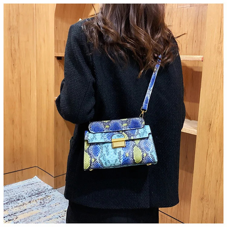 Fashionable High-end Texture Light Luxury Snake Print Niche Design Versatile Handhold Bag Shoulder Bag Crossbody Bag Armpit