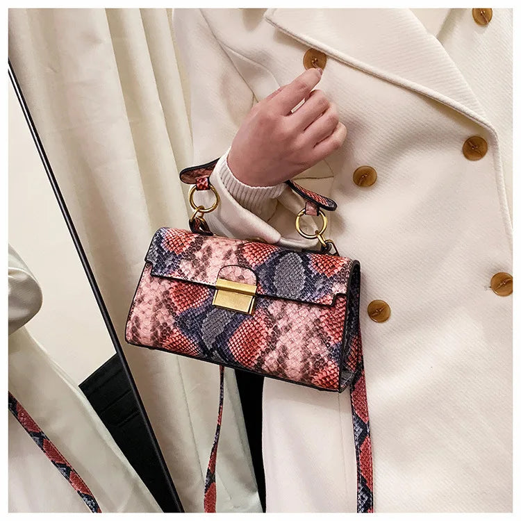 Fashionable High-end Texture Light Luxury Snake Print Niche Design Versatile Handhold Bag Shoulder Bag Crossbody Bag Armpit